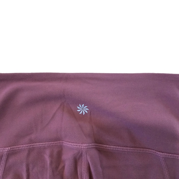 Athleta salutation stash pocket 7/8 tight - Picture 6 of 7